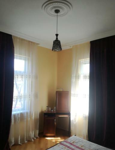 Hostal Guest House Makhinjauri