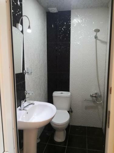 Hostal Guest House Makhinjauri