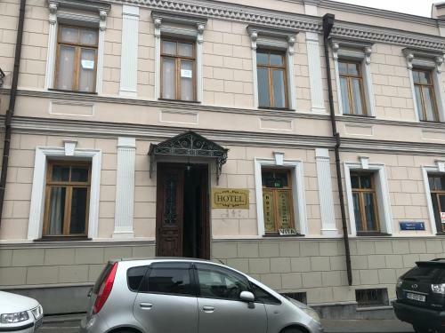 Apartment On Metekhi Rise