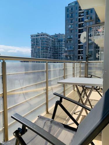 Apartamento Batumi Center 3 Rooms City Side