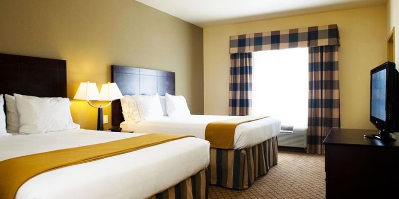 Holiday Inn Express Hotel & Suites San Antonio