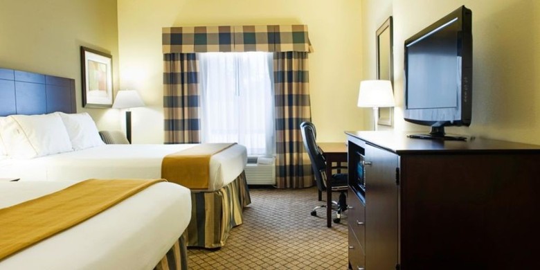 Holiday Inn Express Hotel & Suites San Antonio
