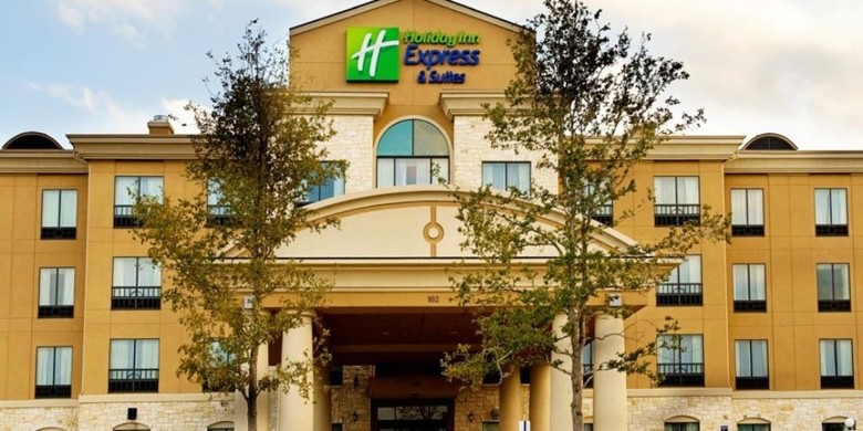 Holiday Inn Express Hotel & Suites San Antonio