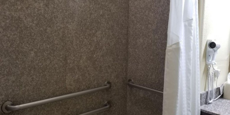 Holiday Inn Express Hotel & Suites San Antonio