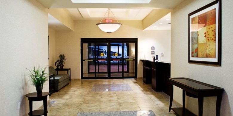 Holiday Inn Express Hotel & Suites San Antonio