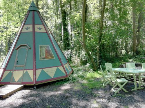 Canadian Wood Tipi Chalet