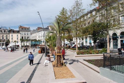 Hotel Le Bourbon Pau Centre