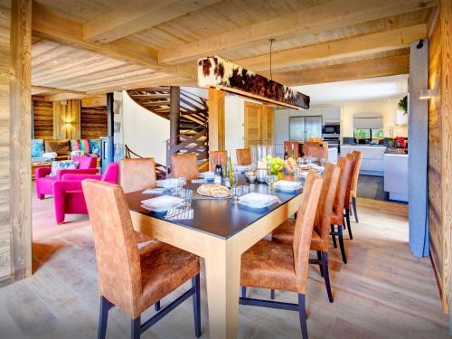 Chalet Caramel - Ovo Network