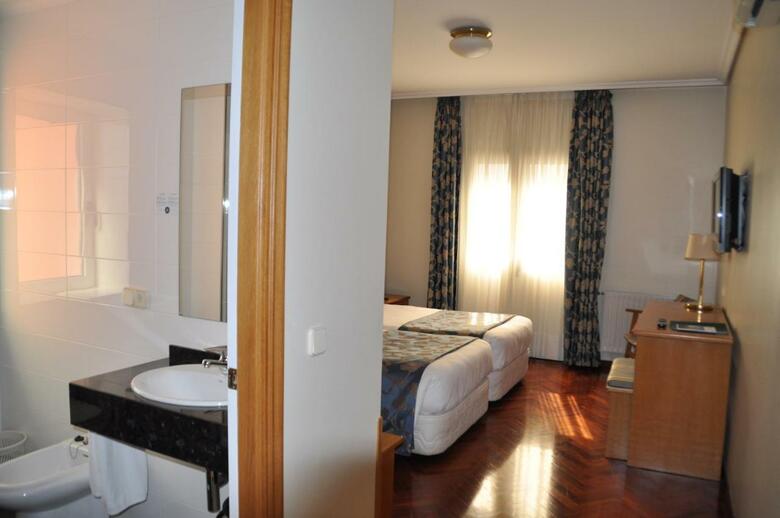 Hotel Crunia