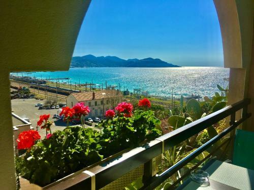 My Home Riviera Apartment