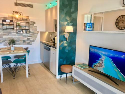 My Home Riviera Apartment