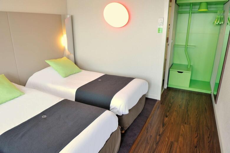Hotel Campanile Clermont-ferrand ~ Riom