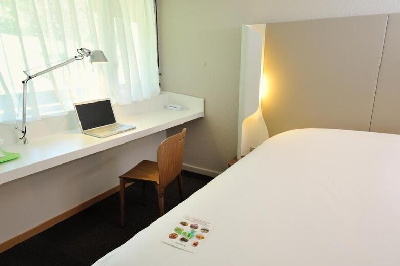 Hotel Campanile Clermont-ferrand ~ Riom