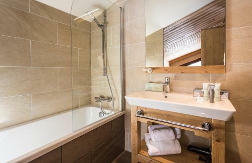 Hotel H�tel Saint Charles Val Cenis