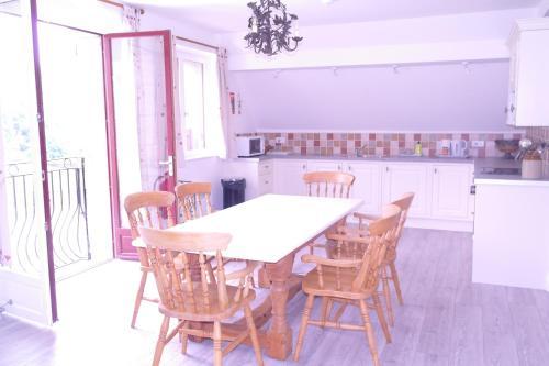Hostal Ch�teau Du Doux- Holiday Apartments