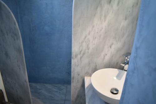 Hostal Andriani's Guest House
