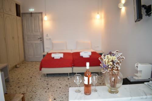 Hostal Andriani's Guest House