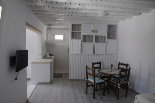 Hostal Andriani's Guest House