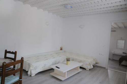 Hostal Andriani's Guest House