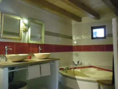 Bed & Breakfast Bergerie De Lagarrigue