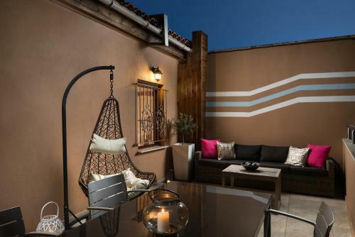 Villa Splantzia - Heated Pool - Garden - 2 Min Harbor