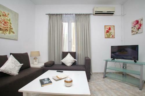 Hostal Marialena Rooms