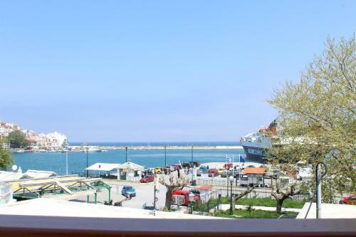 Hostal Marialena Rooms