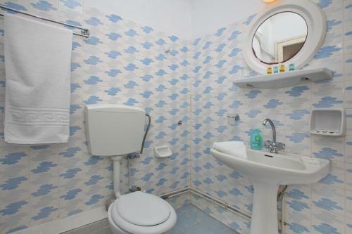 Hostal Marialena Rooms