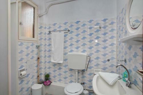 Hostal Marialena Rooms