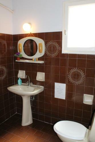 Hostal Marialena Rooms