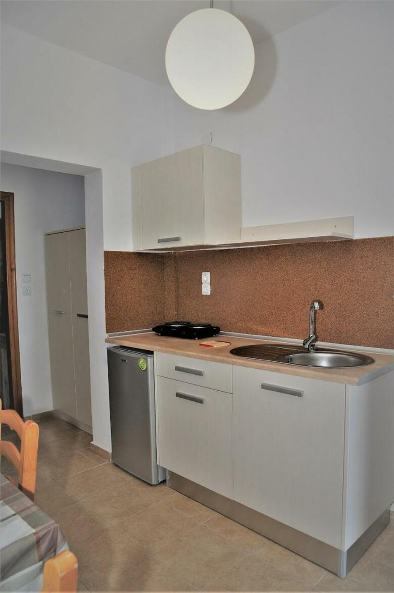 Captains Studios & Apartments