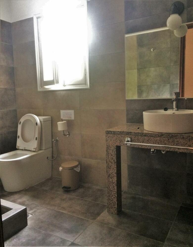 Captains Studios & Apartments