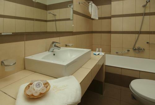 Skiathos Club Hotel & Suites