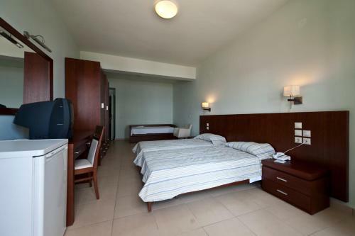 Skiathos Club Hotel & Suites