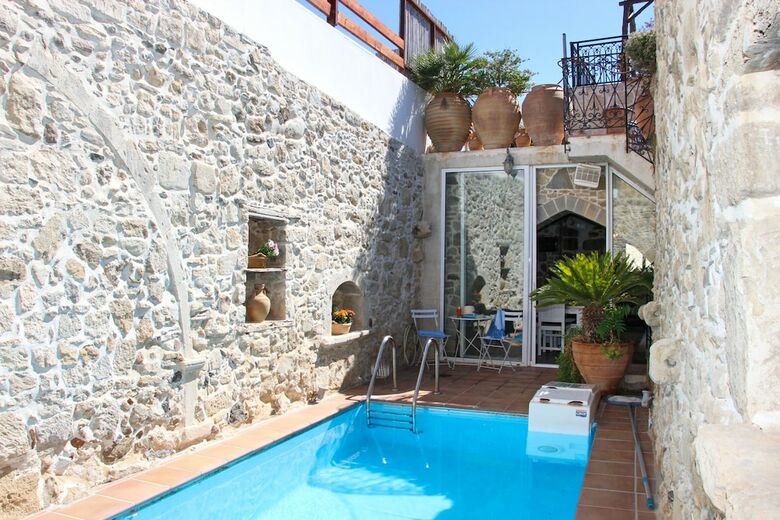 Villa Epimenidis