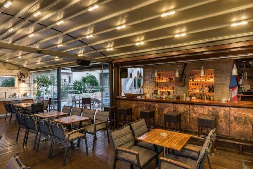 Apartamento Elotis Suites