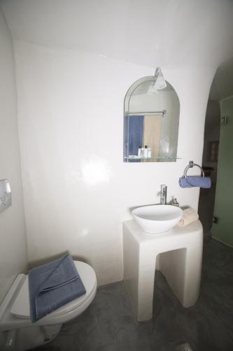 Hostal Lefteris Traditional Rooms