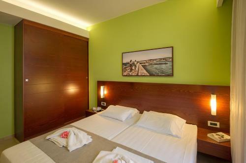 Hotel Oscar Suites & Village