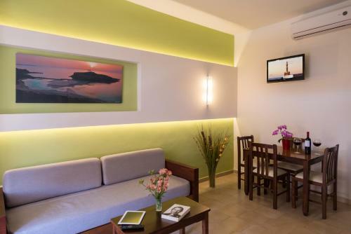 Hotel Oscar Suites & Village