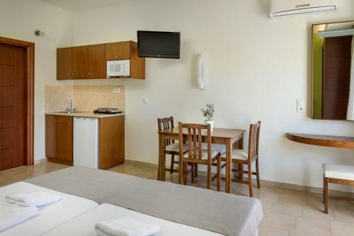 Hotel Oscar Suites & Village