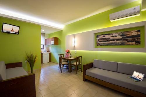 Hotel Oscar Suites & Village
