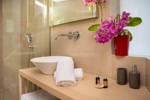Hotel Oscar Suites & Village