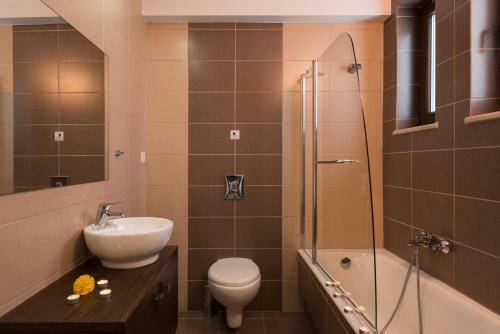 Hotel Oscar Suites & Village