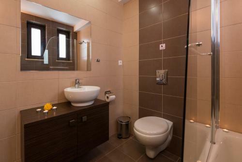 Hotel Oscar Suites & Village