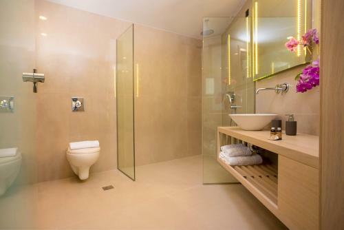 Hotel Oscar Suites & Village