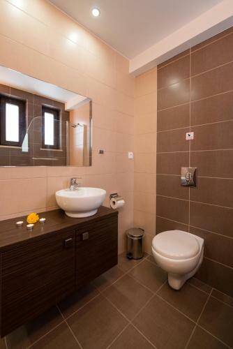 Hotel Oscar Suites & Village