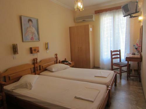 Hostal G. Sandalis Hotel