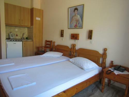 Hostal G. Sandalis Hotel