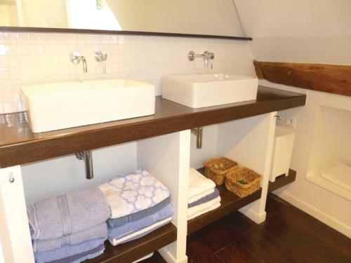 Two-bedroom Apartment In Ocquerre