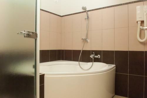 Hotel Hostellerie Saint Vincent Beauvais Aeroport